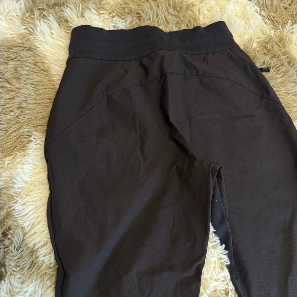Athleta black jogger pants size 0 petite 27” inseam - Picture 3 of 6